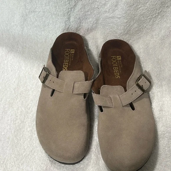 Beige Suede Slip-On Clogs size 8 - Picture 2 of 5